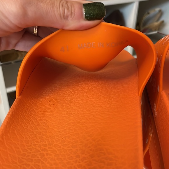 MCM Monogram Pool Slides RARE Persimmon/White Colorway - 41 - Picture 7 of 11